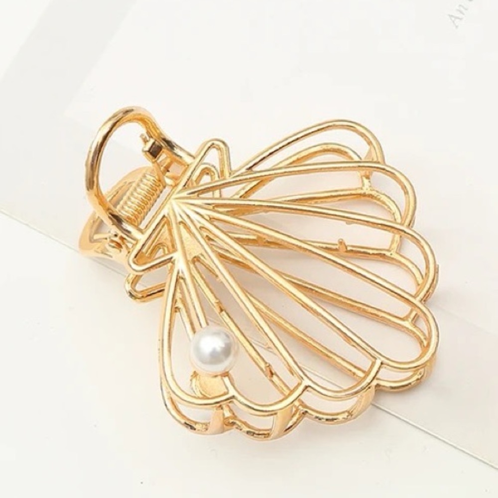 Mermaid Gold Shell Hair Claw with Pearls